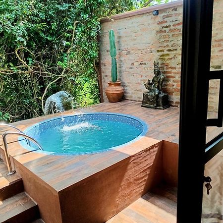 Airport Villa Kamatha -Foreign Booking Only カトゥナカヤ エクステリア 写真