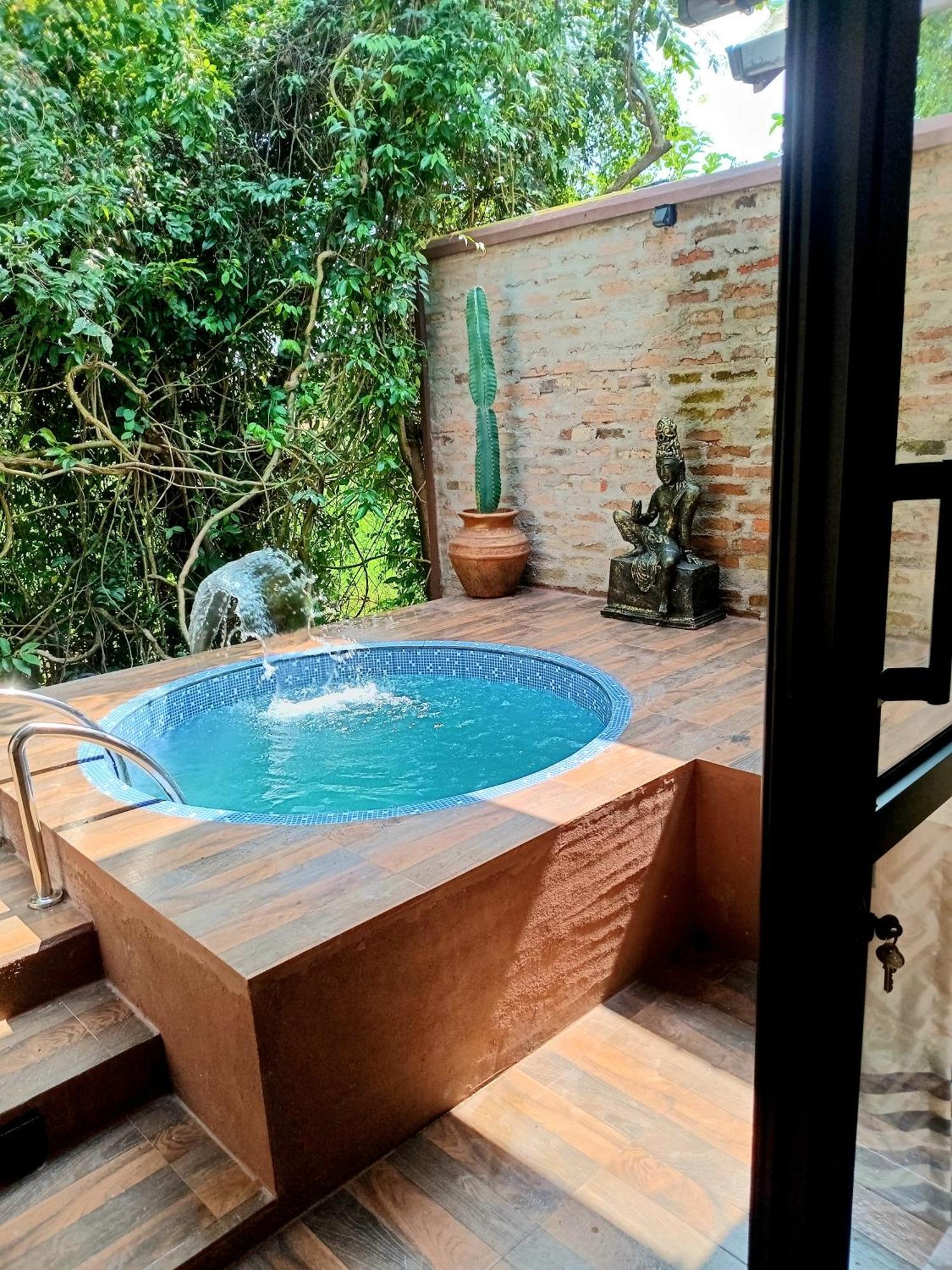 Airport Villa Kamatha -Foreign Booking Only カトゥナカヤ エクステリア 写真