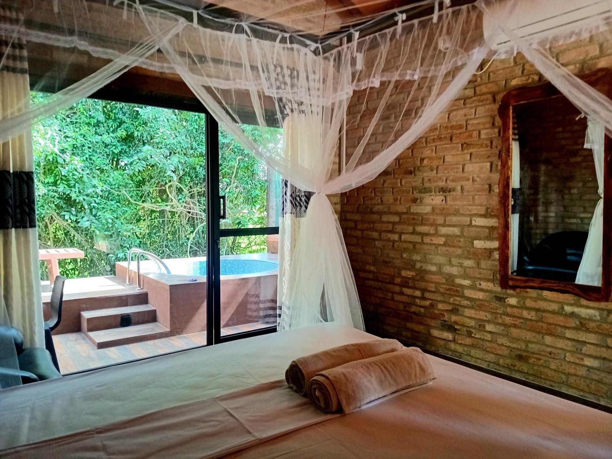 Airport Villa Kamatha -Foreign Booking Only カトゥナカヤ エクステリア 写真